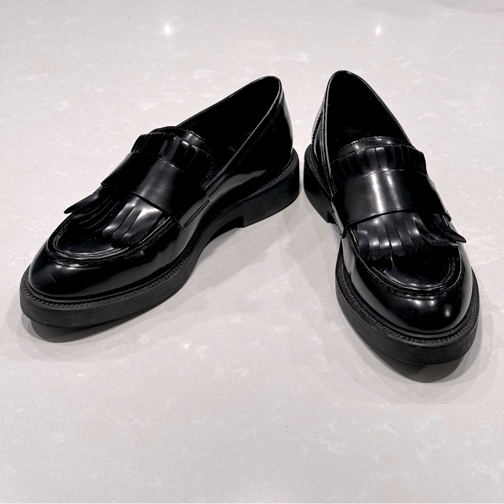 Vagabond Alex Kiltie Loafer - Black Size 39 (fits 8.5)